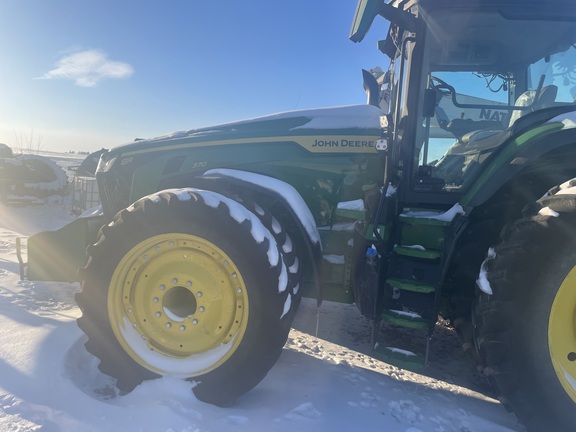 2025 John Deere 8R 370 Tractor