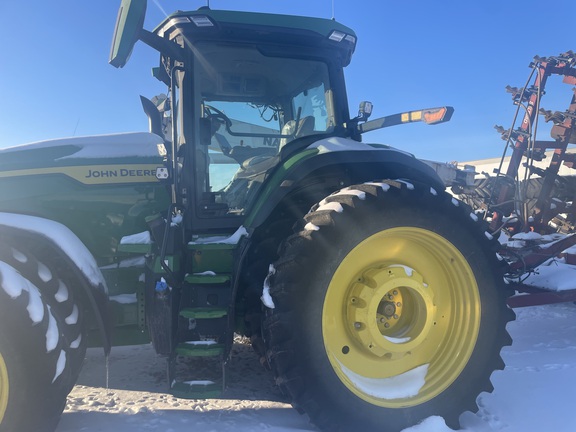 2025 John Deere 8R 370 Tractor