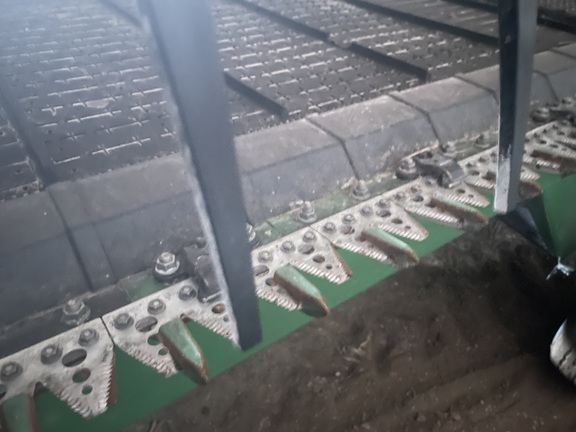 2024 John Deere RD40F Header Combine