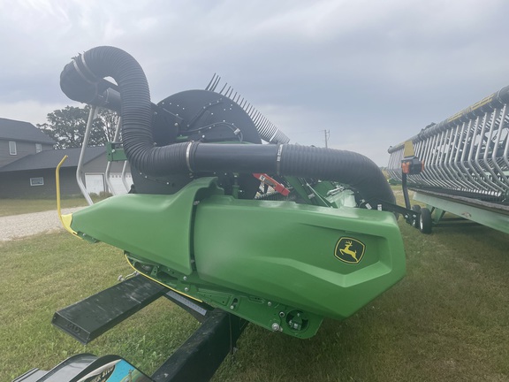 2024 John Deere RD40F Header Combine