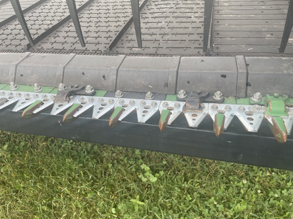 2024 John Deere RD40F Header Combine