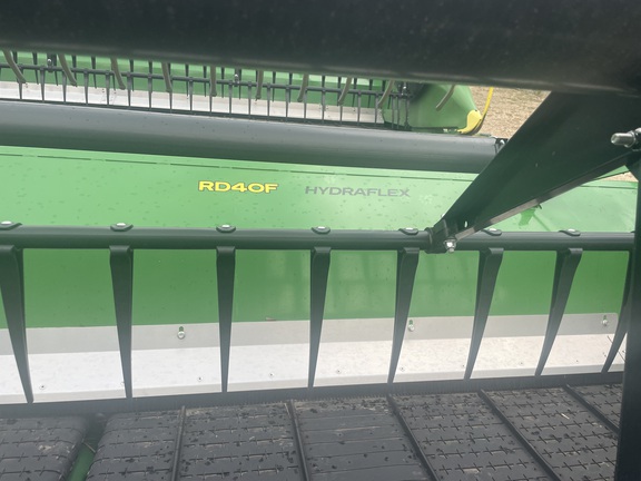 2024 John Deere RD40F Header Combine