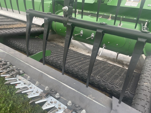 2024 John Deere RD40F Header Combine
