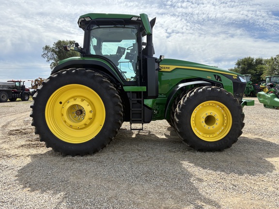 2025 John Deere 8R 310 Tractor
