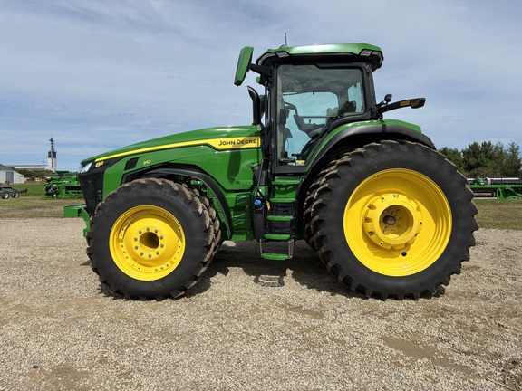 2025 John Deere 8R 310 Tractor
