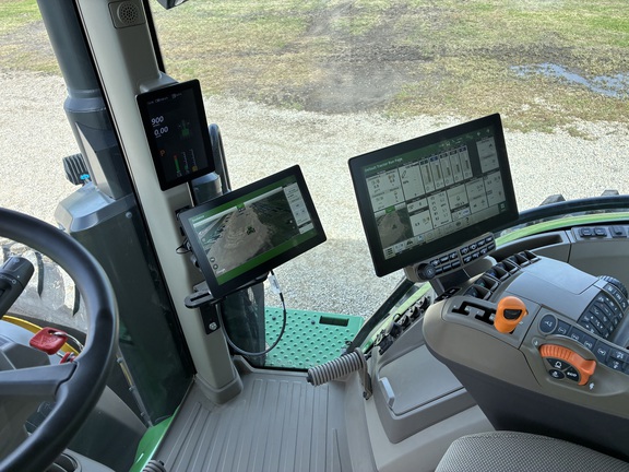 2025 John Deere 8R 310 Tractor