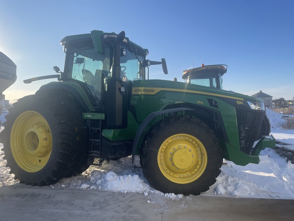 2025 John Deere 8R 250 Tractor