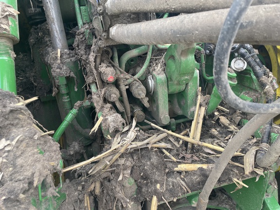 2025 John Deere 8R 250 Tractor