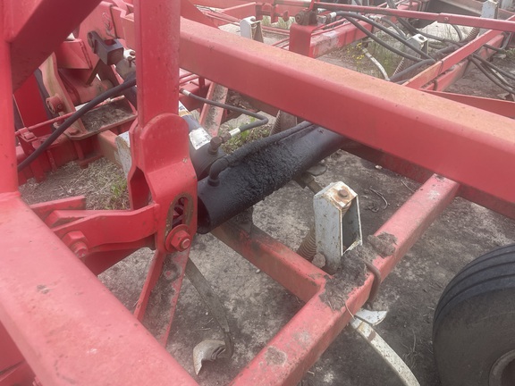 Wil-Rich Quad5 Field Cultivator