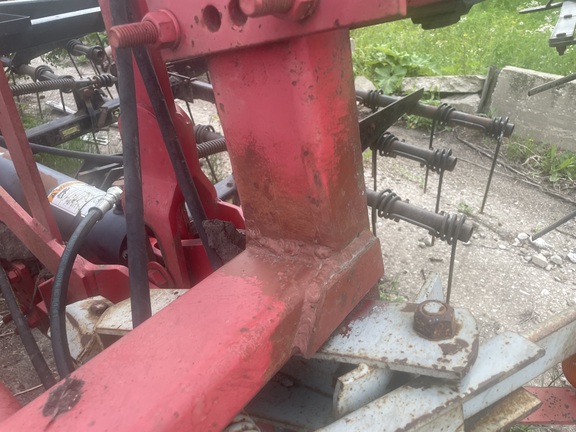 Wil-Rich Quad5 Field Cultivator