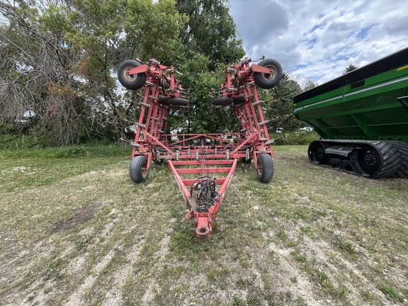 Wil-Rich Quad5 Field Cultivator