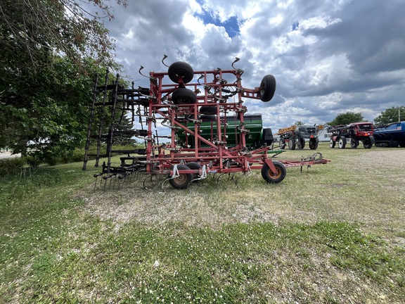 Wil-Rich Quad5 Field Cultivator