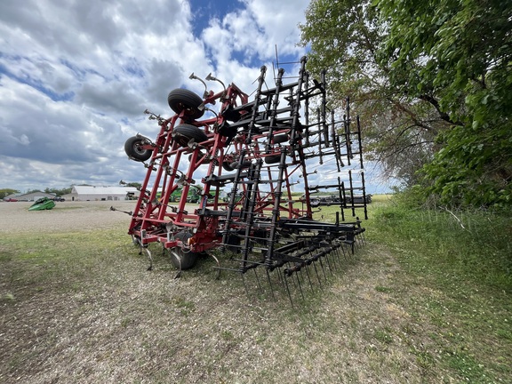 Wil-Rich Quad5 Field Cultivator
