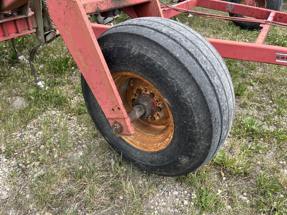 Wil-Rich Quad5 Field Cultivator