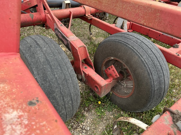 Wil-Rich Quad5 Field Cultivator