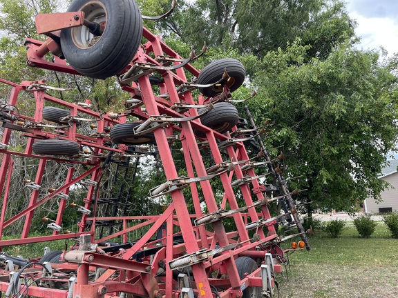 Wil-Rich Quad5 Field Cultivator