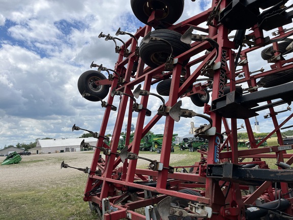 Wil-Rich Quad5 Field Cultivator