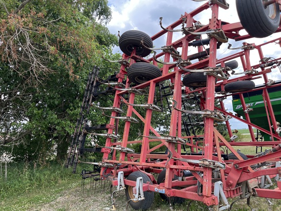 Wil-Rich Quad5 Field Cultivator