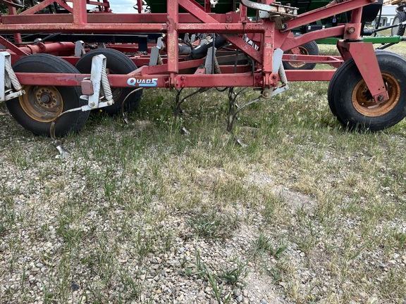 Wil-Rich Quad5 Field Cultivator