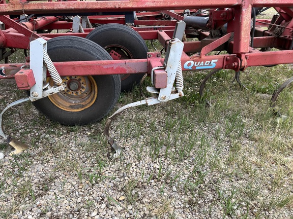 Wil-Rich Quad5 Field Cultivator