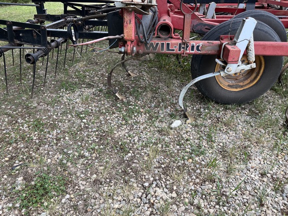 Wil-Rich Quad5 Field Cultivator