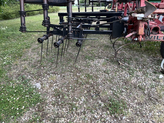Wil-Rich Quad5 Field Cultivator