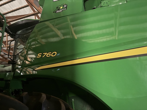 2022 John Deere S760 Combine