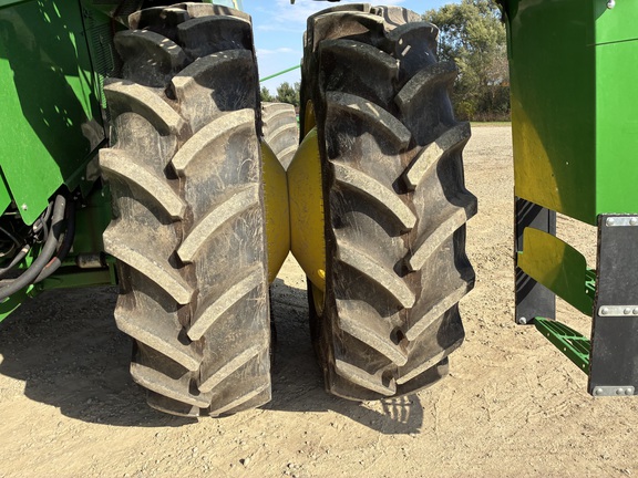 2022 John Deere S760 Combine