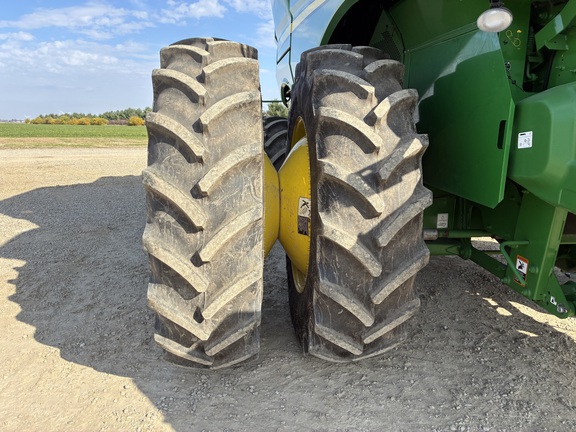 2022 John Deere S760 Combine