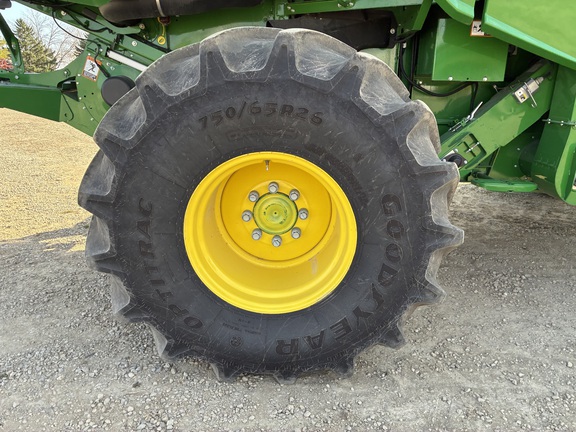 2022 John Deere S760 Combine