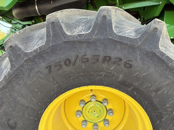 2022 John Deere S760 Combine
