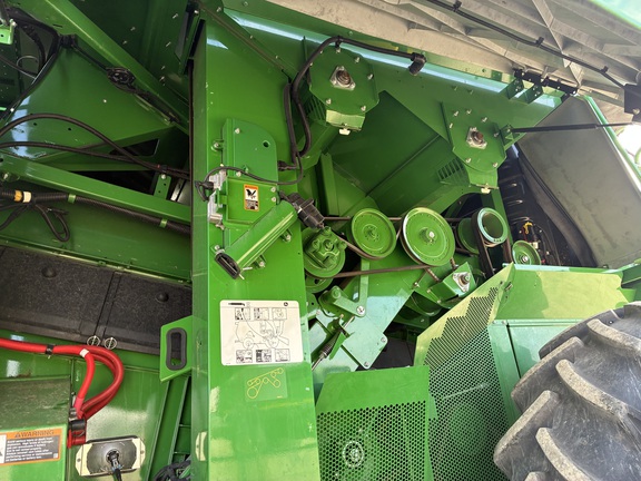 2022 John Deere S760 Combine