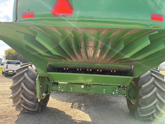 2022 John Deere S760 Combine