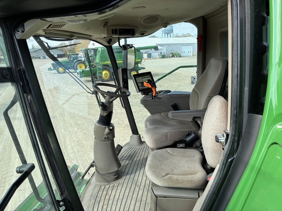 2022 John Deere S760 Combine