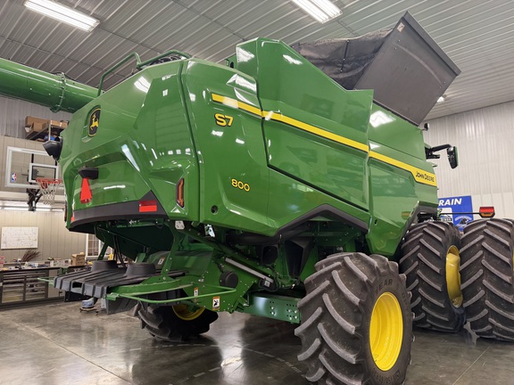 2025 John Deere S7 800 Combine