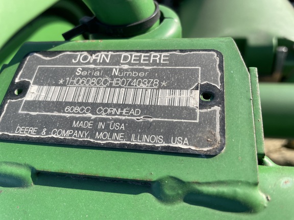 2011 John Deere 608C Header Corn Head