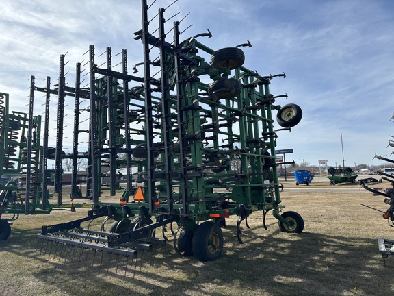 2003 John Deere 2200 Field Cultivator