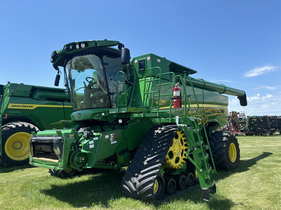 2021 John Deere S790 Combine