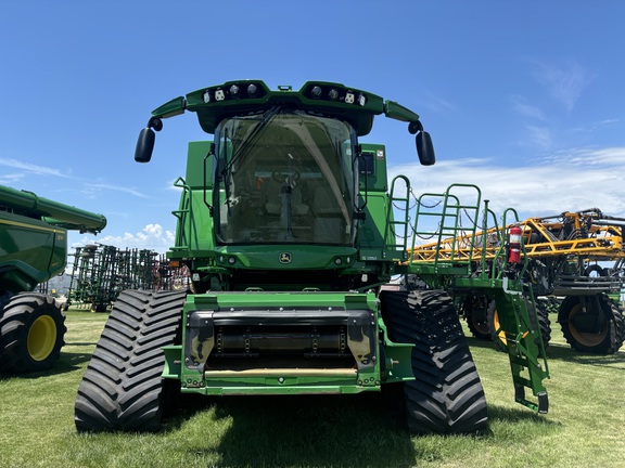 2021 John Deere S790 Combine