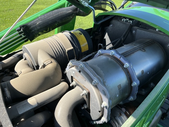 2023 John Deere 4066M Tractor Compact