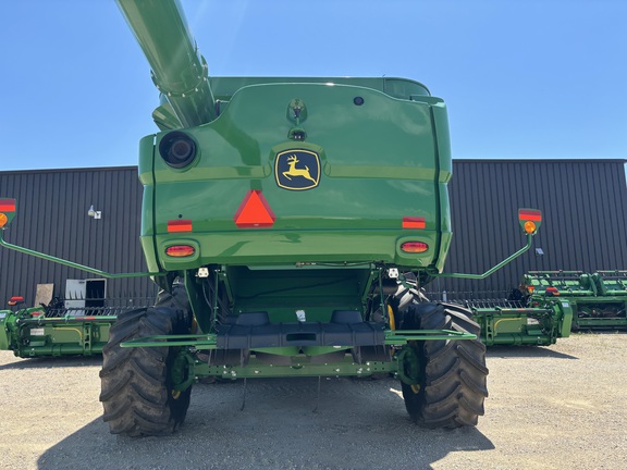 2023 John Deere S790 Combine