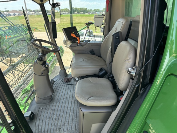 2023 John Deere S790 Combine