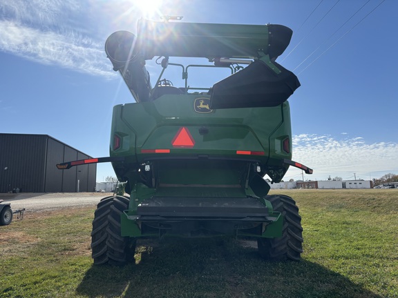 2022 John Deere X9 1000 Combine