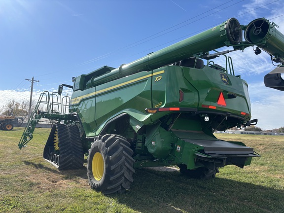 2022 John Deere X9 1000 Combine