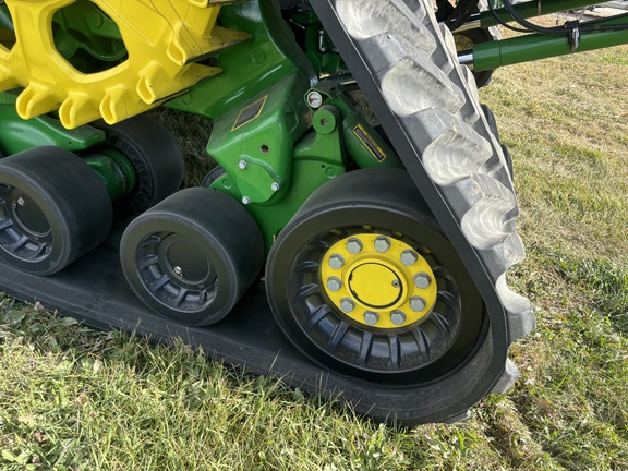 2022 John Deere X9 1000 Combine