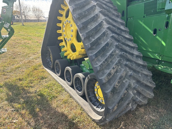 2022 John Deere X9 1000 Combine