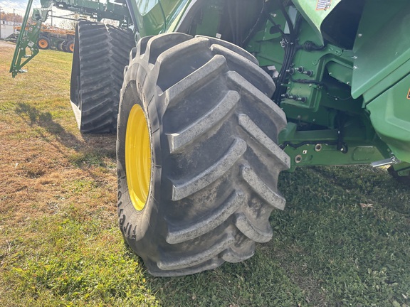 2022 John Deere X9 1000 Combine