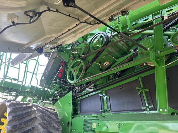 2022 John Deere X9 1000 Combine