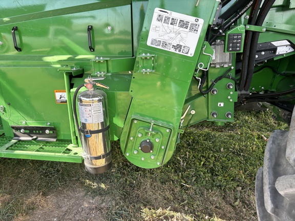 2022 John Deere X9 1000 Combine