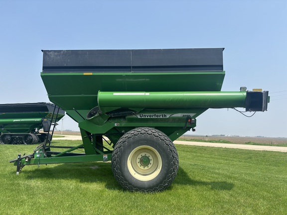 2009 Unverferth 8250 Grain Cart